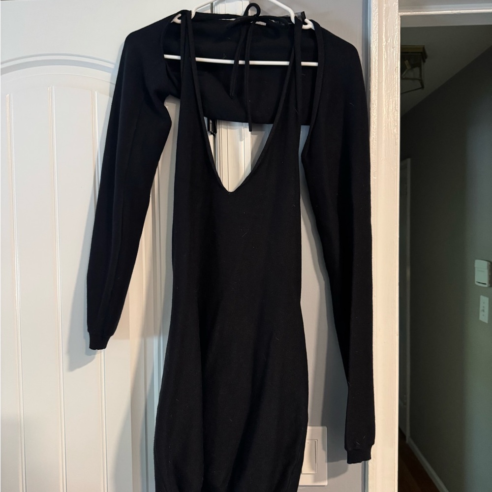 LIONESS BLACK TWO PIECE HALTER DRESS AND SHRUG SIZE 10 NWT - Picture 2 of 7